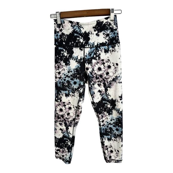 Balance Collection Pants - Balance Collection Womens size Small Eclipse Printed Capri Floral Leggings
